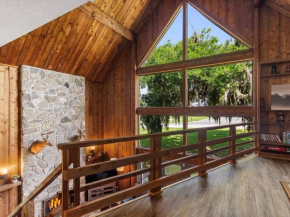 Serene Lakeside Retreat- 3 Bdr Romantic Getaway